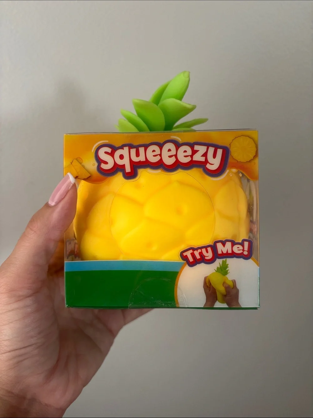Sunny Days Entertainment Squeeezy Pineapple fidget toy